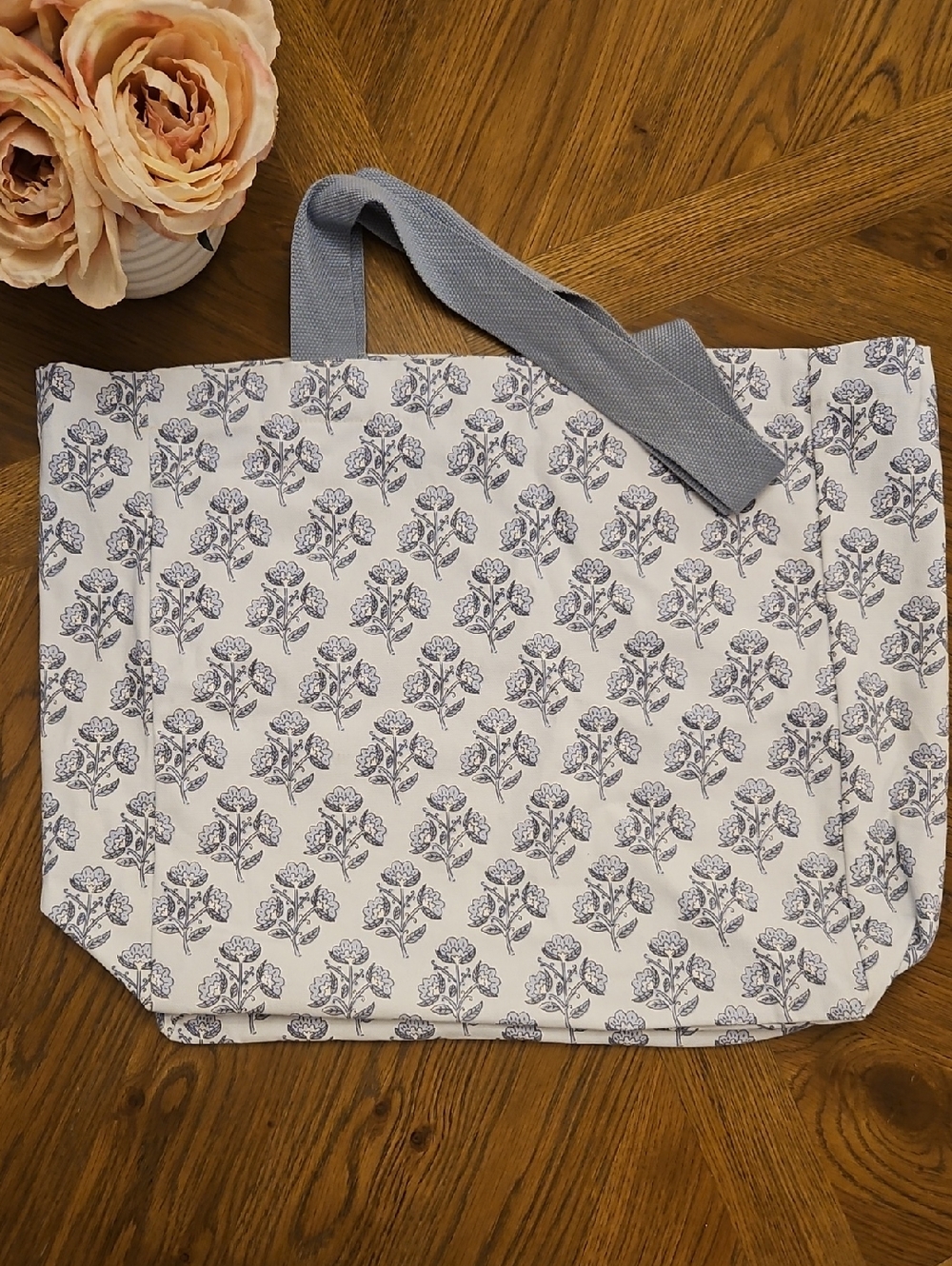 T.J.Maxx White Tote with Blue Floral Print